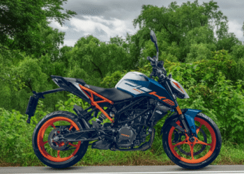 KTM 160 Duke – The Baby Duke That Packs a Punch