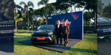 Renault future cars strategy announcement in India showing Renault logo with Duster and Bridger vehicles under the 7-model lineup plan